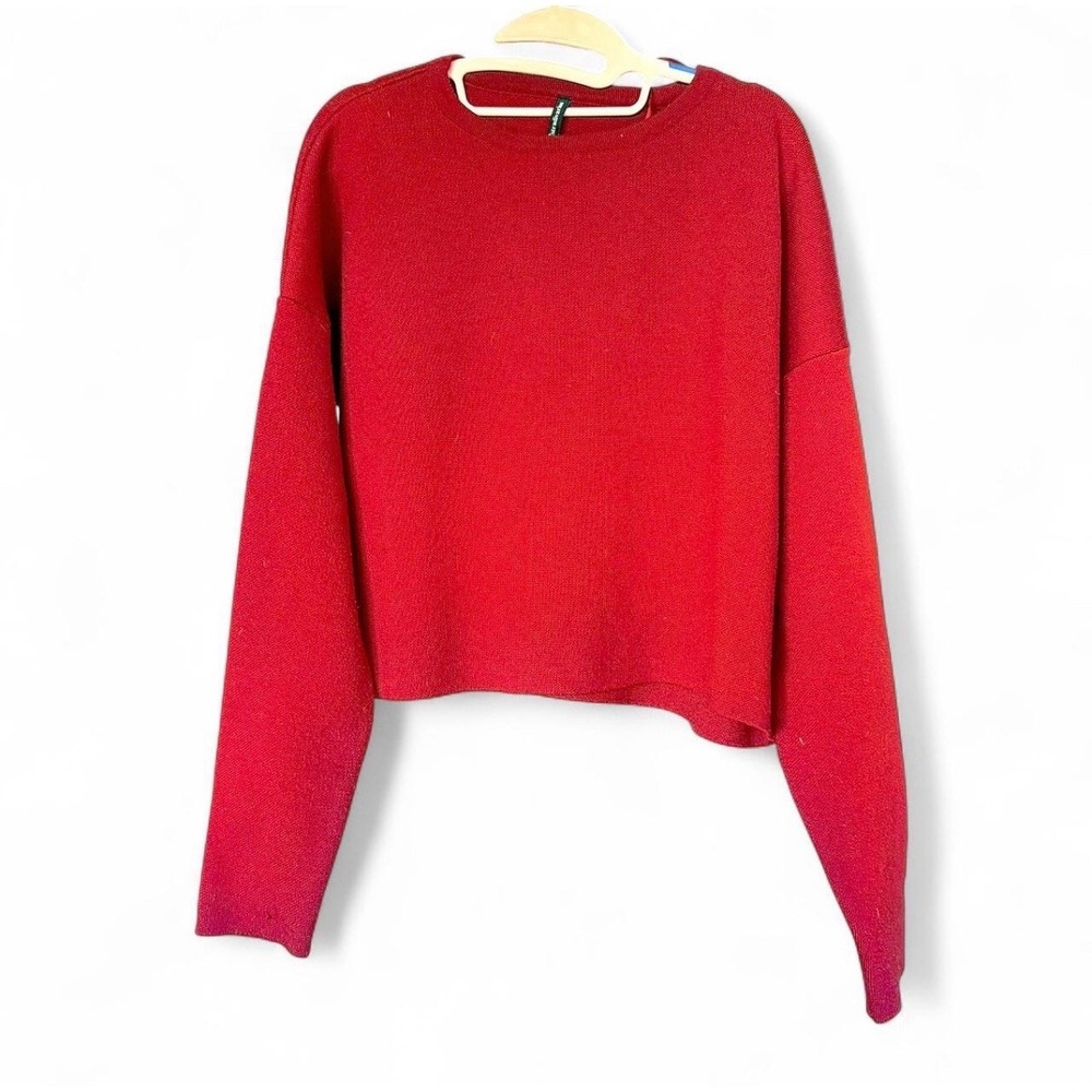 Stradivarius Women's Large Cropped Boxy Knit Sweater Red Size M